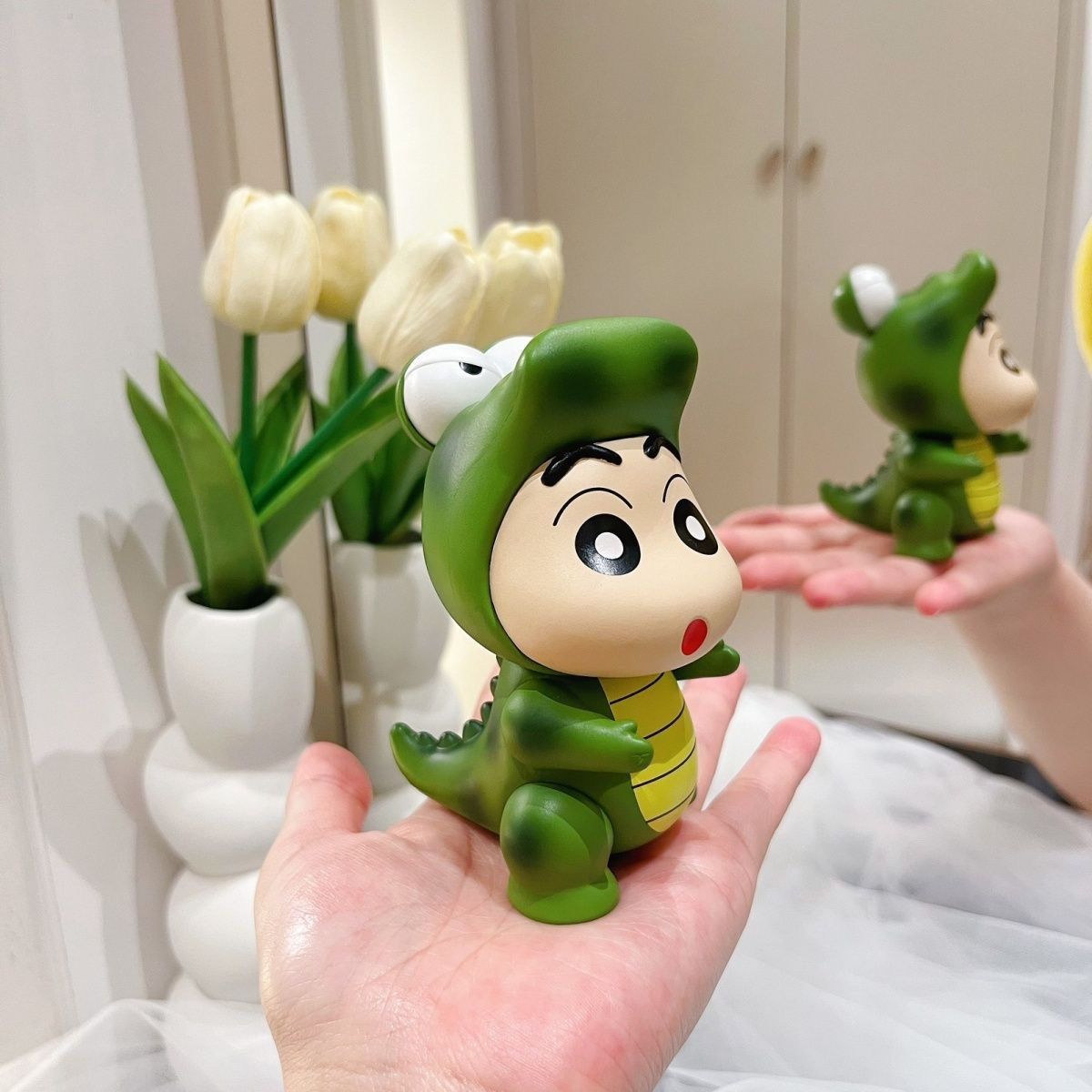 Crayon Shin-chan figurine in a - Desk Setup Design 评论和价格